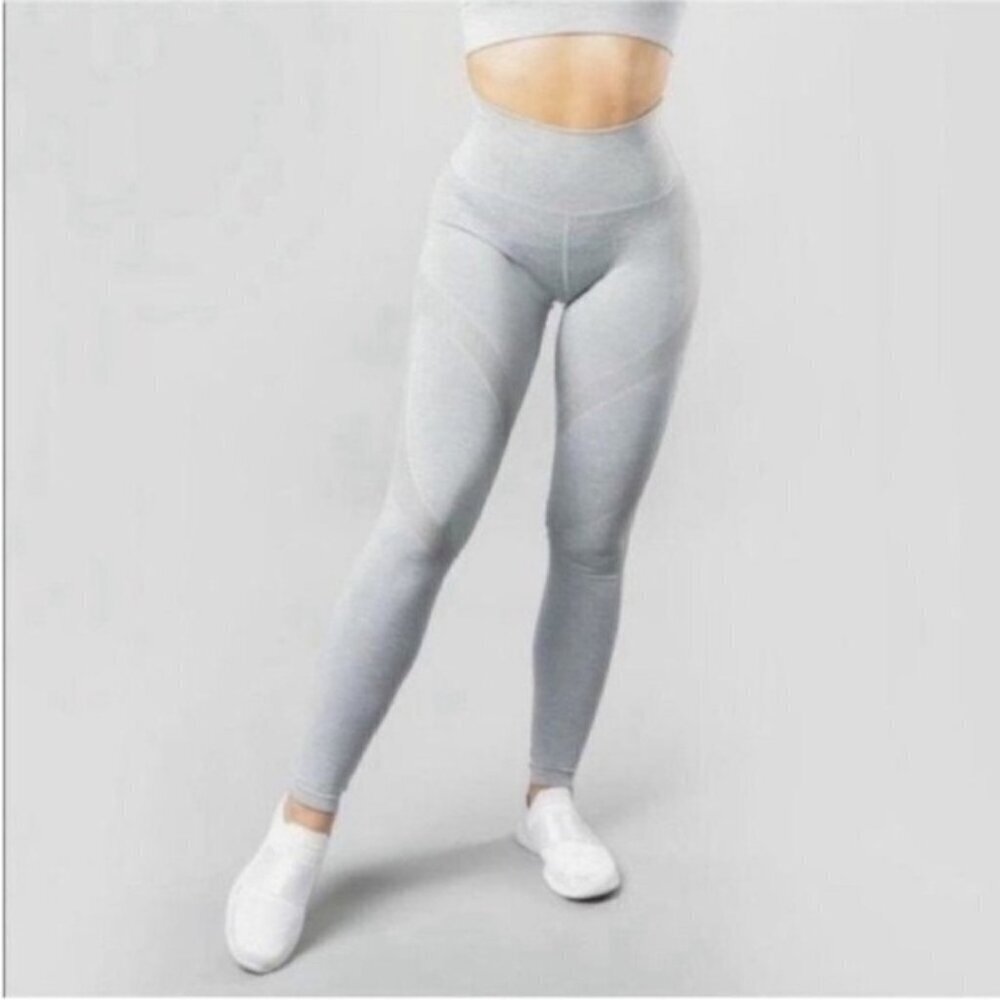 Alphalete Aero Legging in Cloud Grey Women's Gray High-Waisted Leggings Size XS